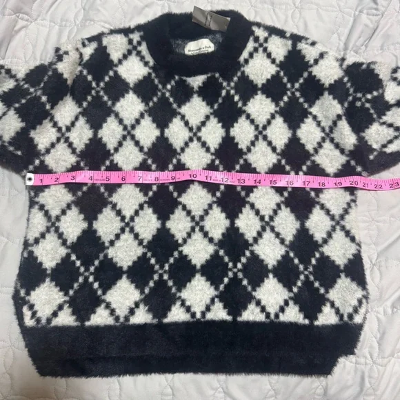 Abercrombie & Fitch Fuzzy Argyle Sweater - Women’s Small - Picture 9 of 11